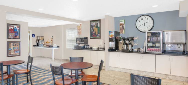 克利尔莱克温德姆麦客达套房酒店(Microtel Inn & Suites by Wyndham Clear Lake)图片