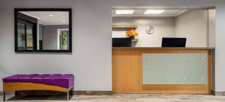 芝加哥丁雷公园拉昆塔温德姆套房酒店(La Quinta Inn & Suites by Wyndham Chicago Tinley Park)图片