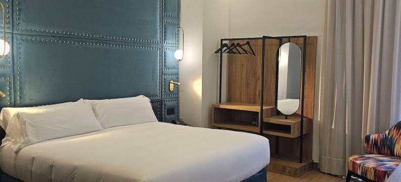 三钟酒店(Hotel Las Tres Campanas)图片