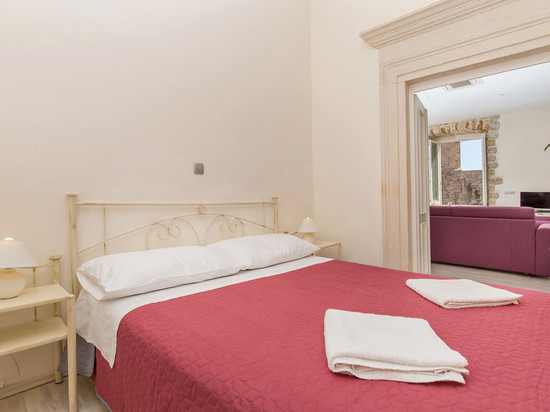 拉乌西翁公寓酒店