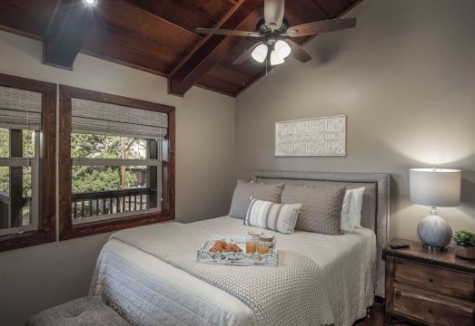 Moon Mountain Escape Hotel Overview