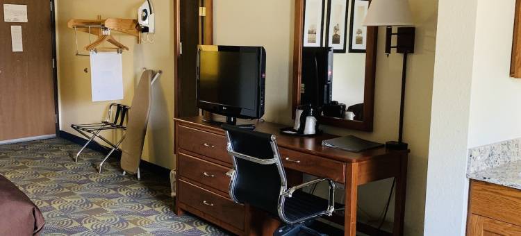 基瓦尼美吟温德姆酒店(AmericInn by Wyndham Kewanee)图片