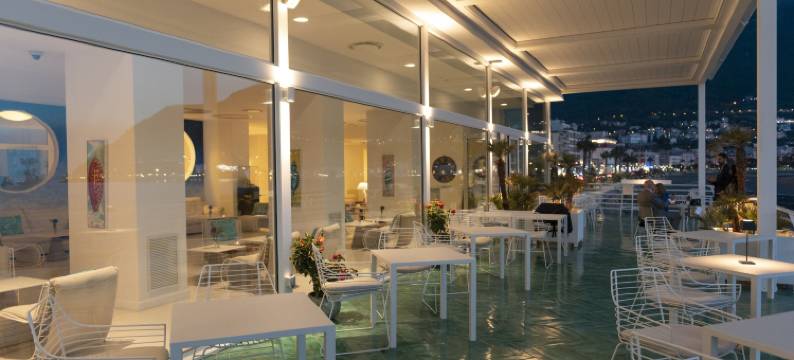 米拉马尔斯达比亚酒店(Hotel Miramare Stabia)图片