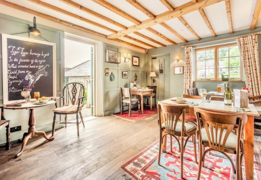 Tiger Inn - Catherine Hotel Overview