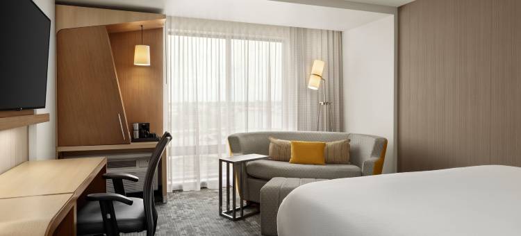 奥马哈东康瑟尔布拉夫斯万怡酒店(Courtyard Omaha East/Council Bluffs, IA)图片