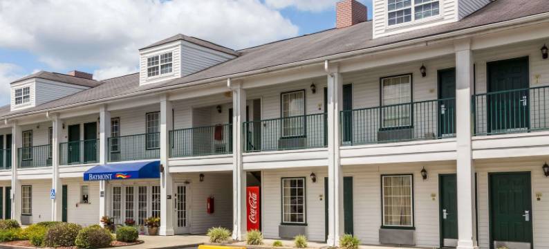 韦克罗斯温德姆呗盟酒店(Baymont by Wyndham Waycross)图片