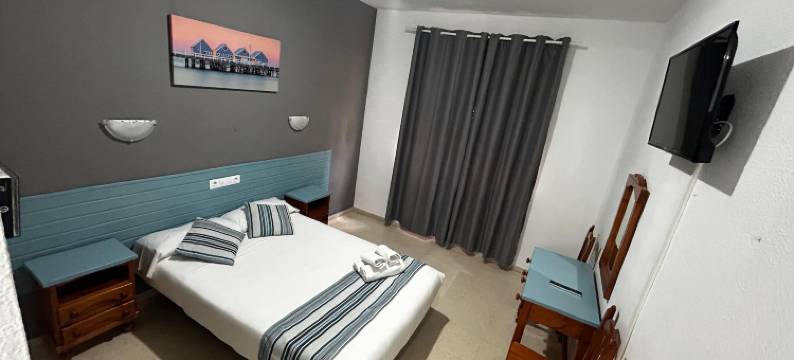 OYO安达卢萨海岸酒店(Hotel Costa Andaluza)图片