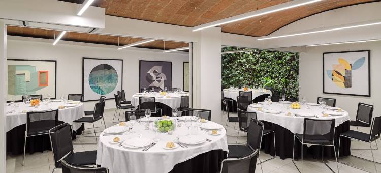 巴塞罗那H10优尼沃斯酒店(H10 Universitat Hotel Barcelona)图片