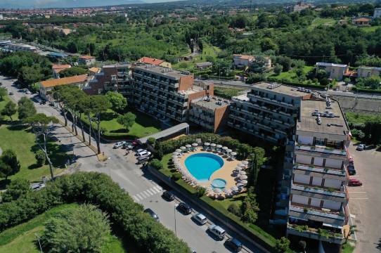 马里纳套房酒店(Suites Marilia Apartments - Suite Livorno Holiday Home Group)