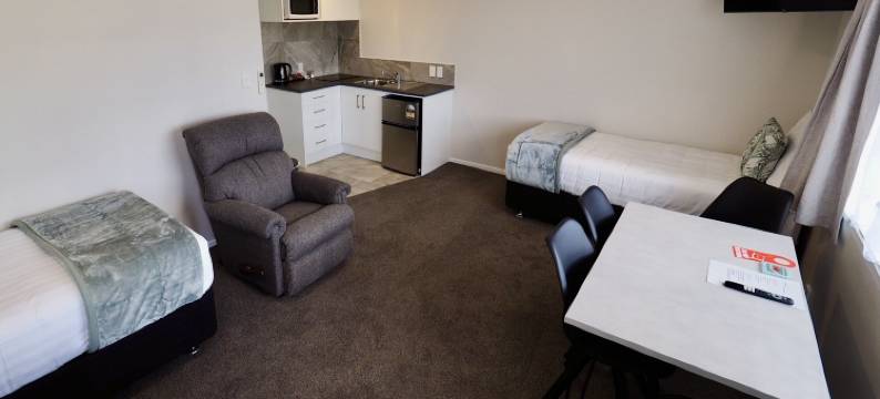 Bks圣诞红花小屋(BK's Pohutukawa Lodge)图片