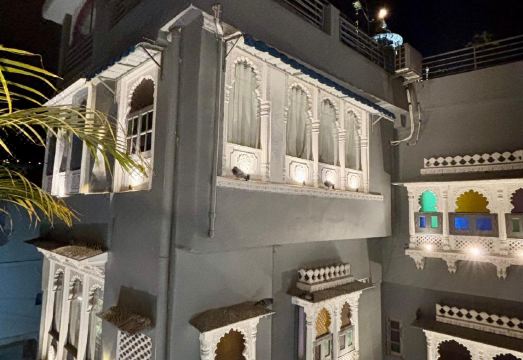 3 Raahi Hotel Overview