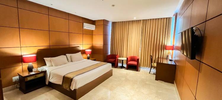 沙努尔皇家酒店(Royal Senyiur Hotel)图片