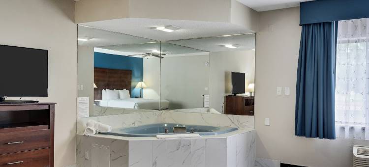 拉克罗斯-纳拉斯卡温德姆呗盟套房酒店(Baymont by Wyndham la Crosse/Onalaska)图片