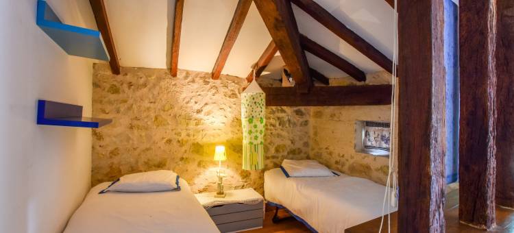 Cottage in Aquitaine with Bubble Bath图片