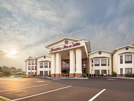 希尔顿欢朋套房酒店-费尔菲尔德