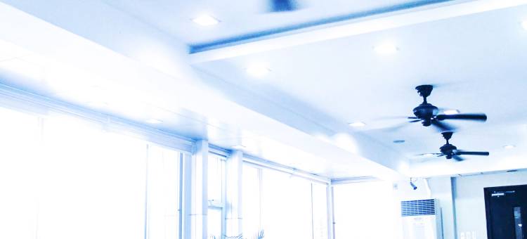 18套房公寓(The Studio 18 Residences)图片