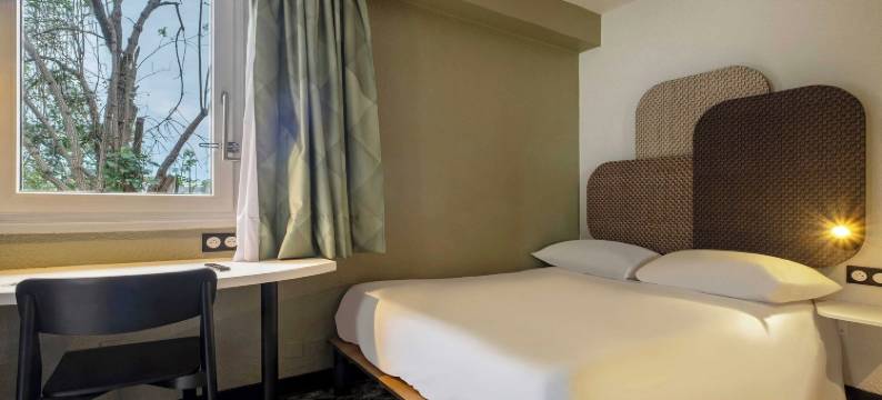 民宿酒店尼奥尔南威尼斯绿地(B&B Hotel Niort Sud Venise Verte)图片