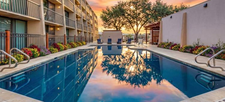 奥斯汀南华美达酒店(Ramada by Wyndham Austin South)图片