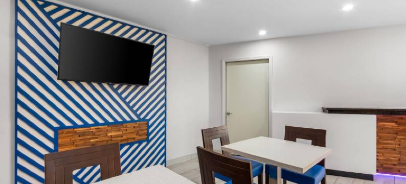 印第安纳波利斯东波斯特路温德姆戴斯酒店(Days Inn by Wyndham Indianapolis East Post Road)图片