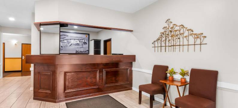 温德姆速8酒店-布卢明顿大学区(Super 8 by Wyndham Bloomington University Area)图片