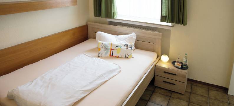 希特普拉兹酒店(Hotel & Apartment am Theaterplatz)图片