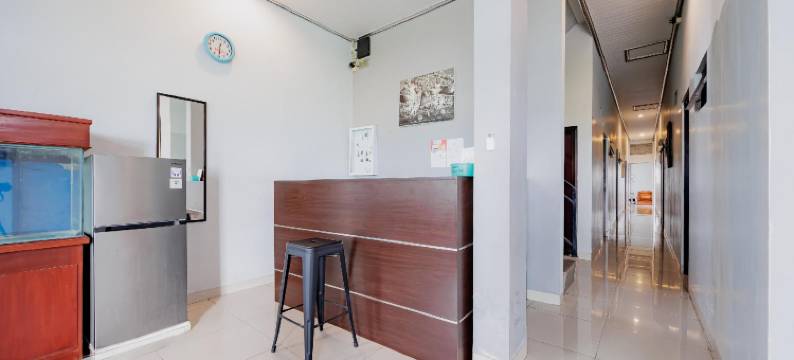 RedDoorz Near Dr Oen Solo Baru Hospital图片