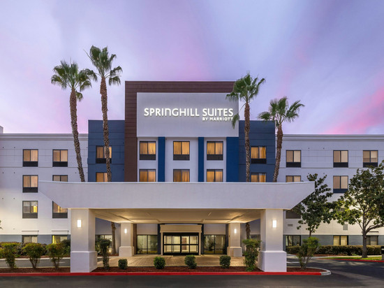 弗雷斯诺万豪SpringHill酒店