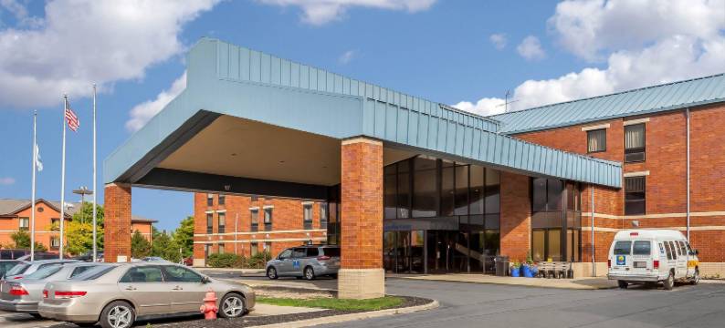 克里夫兰机场舒适酒店(Comfort Inn Cleveland Airport)图片