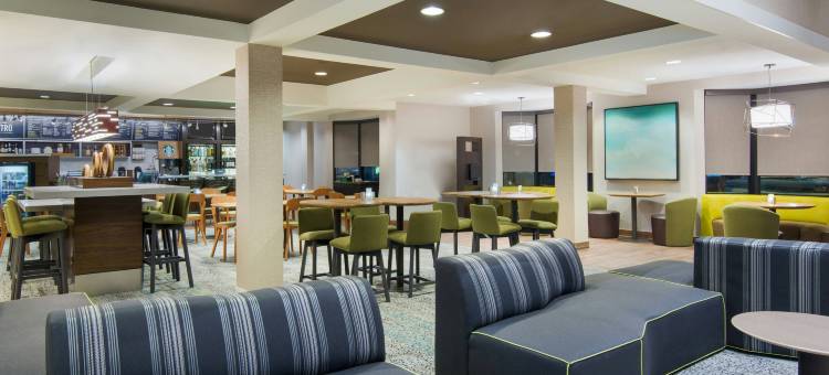 斯普林菲尔德机场万怡酒店(Courtyard Springfield Airport)图片