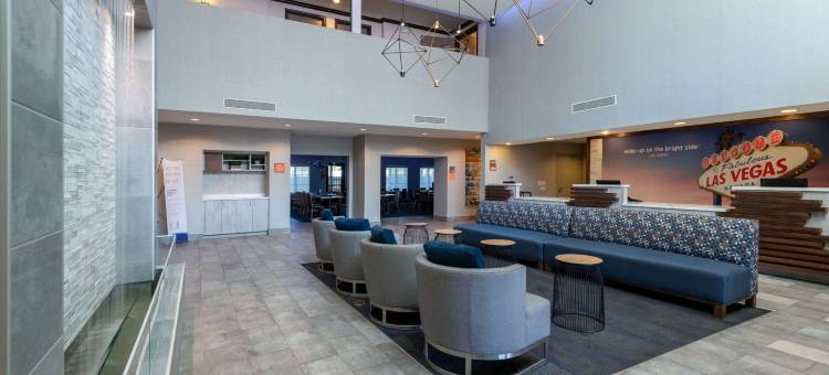 拉斯维加斯机场南拉昆塔温德姆套房酒店(La Quinta Inn & Suites by Wyndham Las Vegas Airport South)图片
