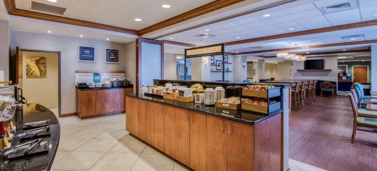 威尔明顿大学区欢朋酒店(Hampton Inn Wilmington-University Area/Smith Creek Station)图片
