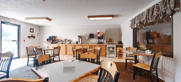 温泉村呗盟套房酒店(Baymont by Wyndham Hot Springs)图片