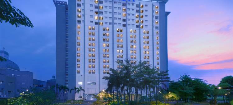 加丁塞尔蓬维佳酒店(Vega Hotel Gading Serpong)图片