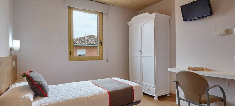 OYO诺巴迪斯旅馆(Hostal Nobadis)图片