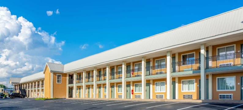 东岭伊克诺小屋(Econo Lodge East Ridge)图片