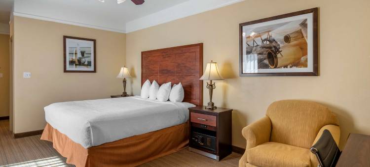 莫妮卡皇家贝斯特韦斯特优质套房酒店(Best Western Plus Monica Royale Inn  Suites)图片