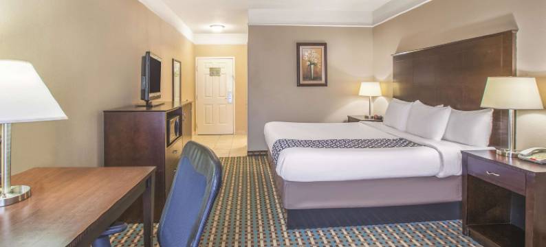 贝城拉昆塔温德姆套房酒店(La Quinta Inn & Suites by Wyndham Bay City)图片