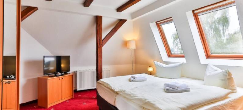 卡蒙兹别墅潘森酒店(Hotel & Pension Villa Camenz)图片