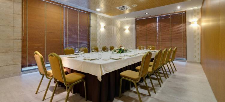 德阿维莱斯奥卡别墅(Oca Villa de Avilés Hotel)图片