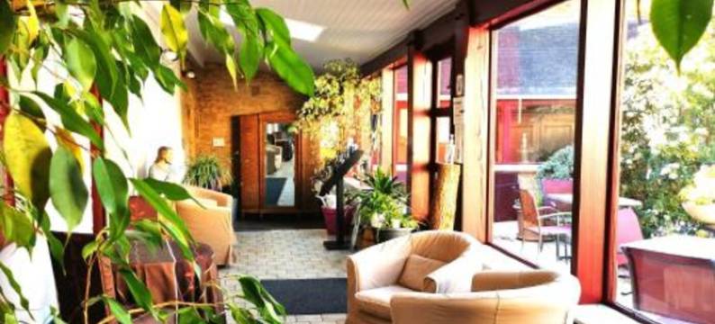 Logis Hôtel-Restaurant la Sapinière图片