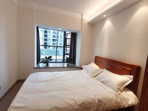 和福欣海伦堡广场4地块3室5人公寓(云山路分店)