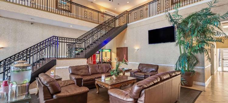 克拉丽奥酒店及套房-中央清水海滩(Clarion Inn & Suites Central Clearwater Beach)图片