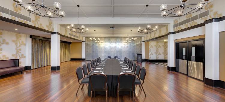 堪培拉库拉降酒店(Hotel Kurrajong Canberra)图片