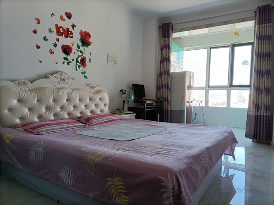 金厚日租房公寓(南京路1号分店)