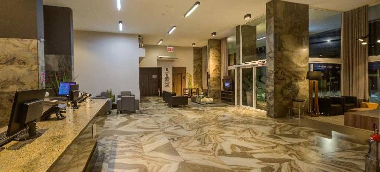 布卢梅瑙斯拉维耶罗酒店(Slaviero Blumenau)图片