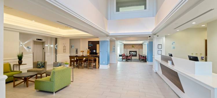 Holiday Inn Express 哈帕克的 - 长岛(Holiday Inn Express Hauppauge-Long Island)图片