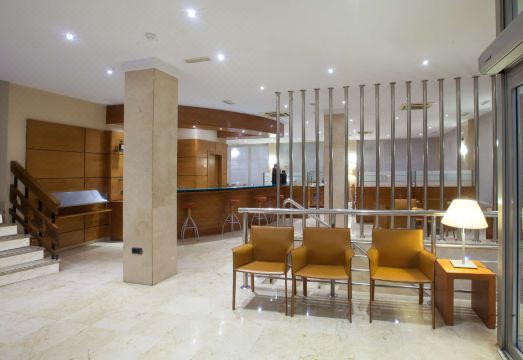 NH San Pedro Hotel Overview