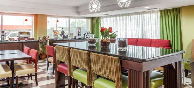 科尼尔斯舒适酒店(Comfort Inn)图片