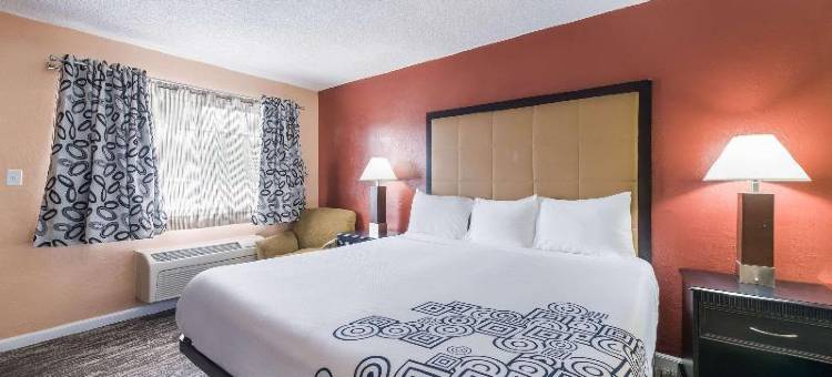 罗德威酒店莫德斯托市中心附近(Rodeway Inn Modesto Near Downtown)图片