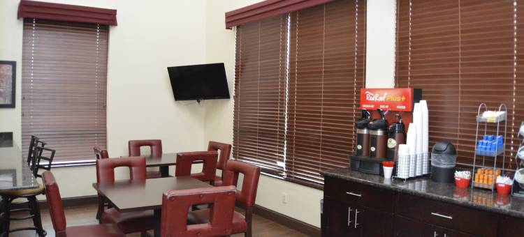 查塔努加市中心红顶PLUS套房酒店(Red Roof Plus+ & Suites Chattanooga - Downtown)图片